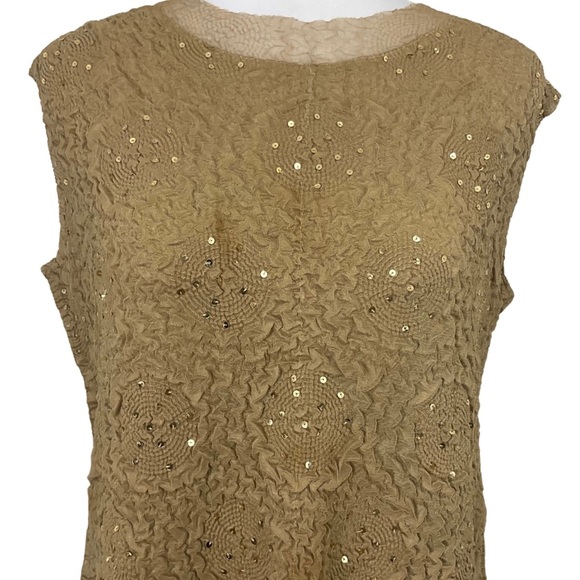 John A 2 Piece Gold Set Size Large - Picture 6 of 7